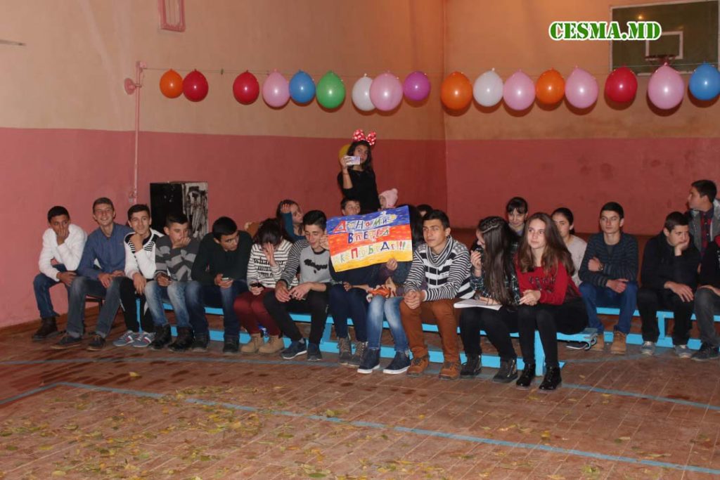 kvn-bez-druzey-menya-chut-chut-1