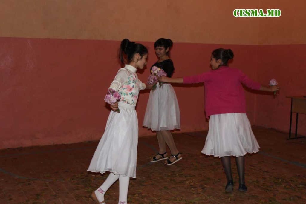 kvn-bez-druzey-menya-chut-chut-11