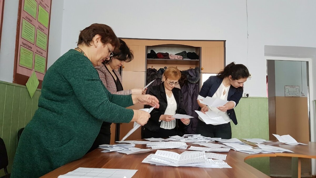 ^60ED9C6FAEF082E4B1FD2E2FE7F1EC6EB61FF618273591736F^pimgpsh_fullsize_distr