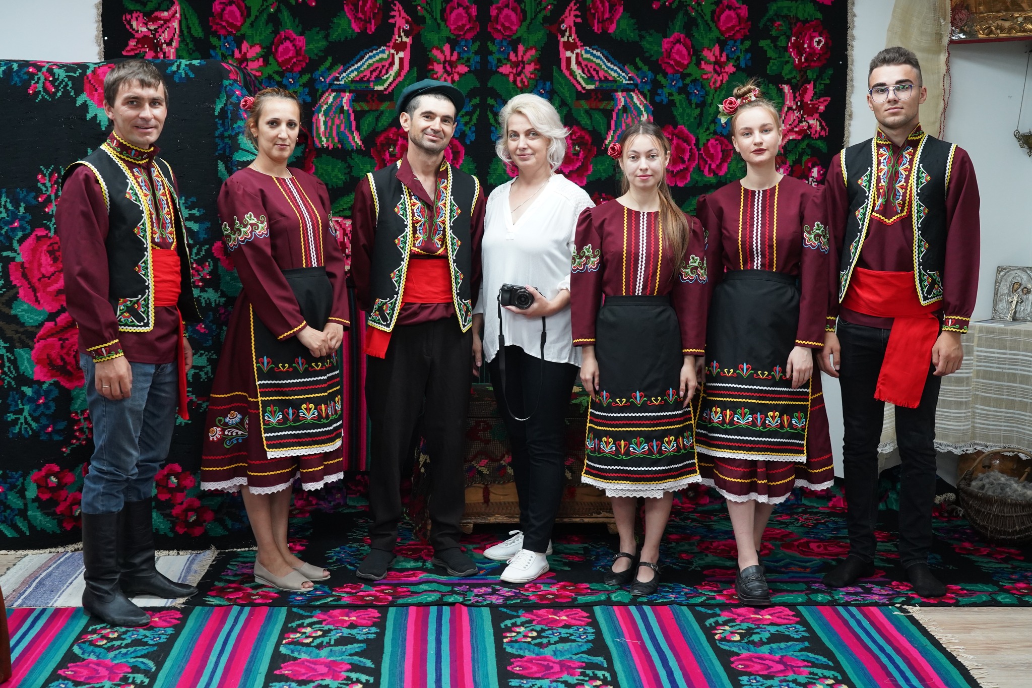 Гагаузы фото. Национальный костюм гагаузов. Гагаузы в Молдавии. Национальные костюмы народов гагаузы.