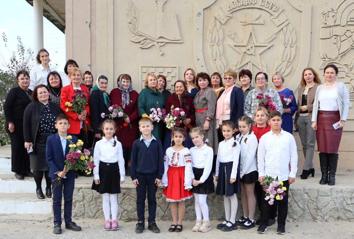 ФОТО. Библиотека села Чишмикиой отпраздновала 75-летний юбилей - CESMA.MD